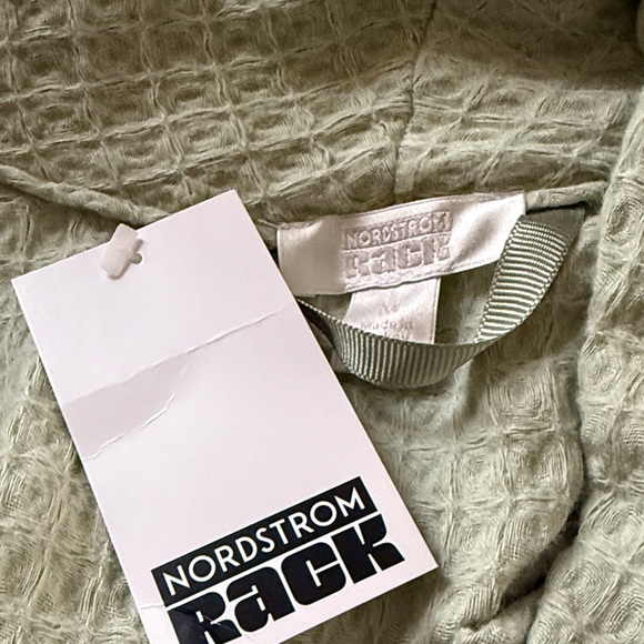 Light Green Waffle Knit Robe - Picture 2 of 3